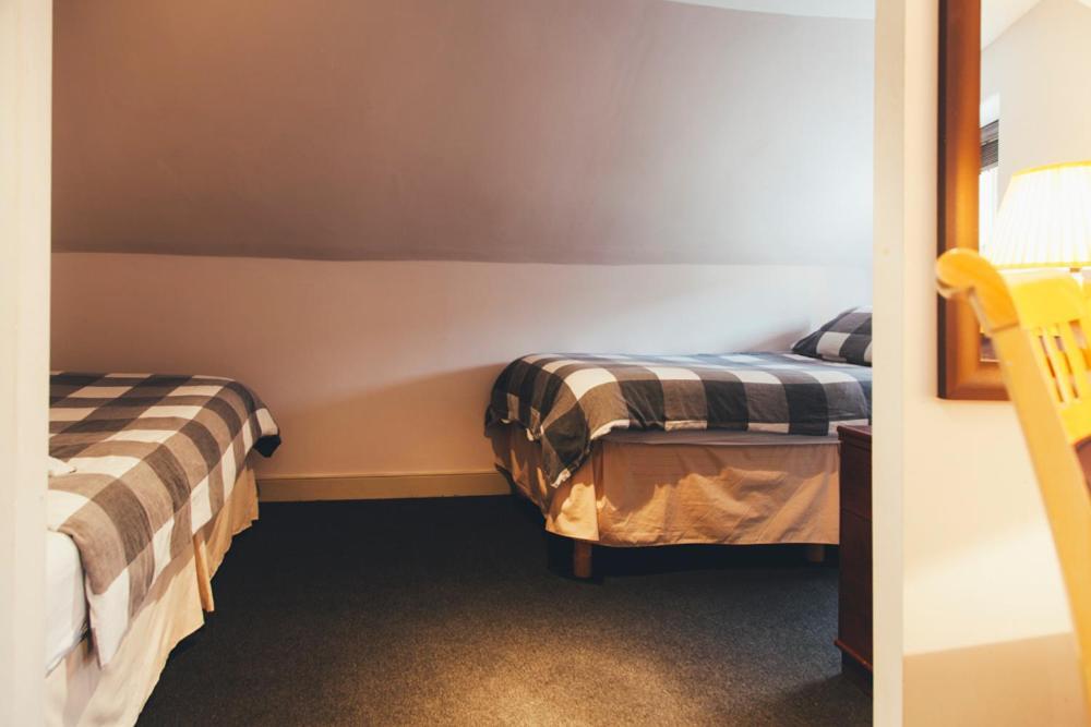 Dundee Backpackers Hostel Esterno foto