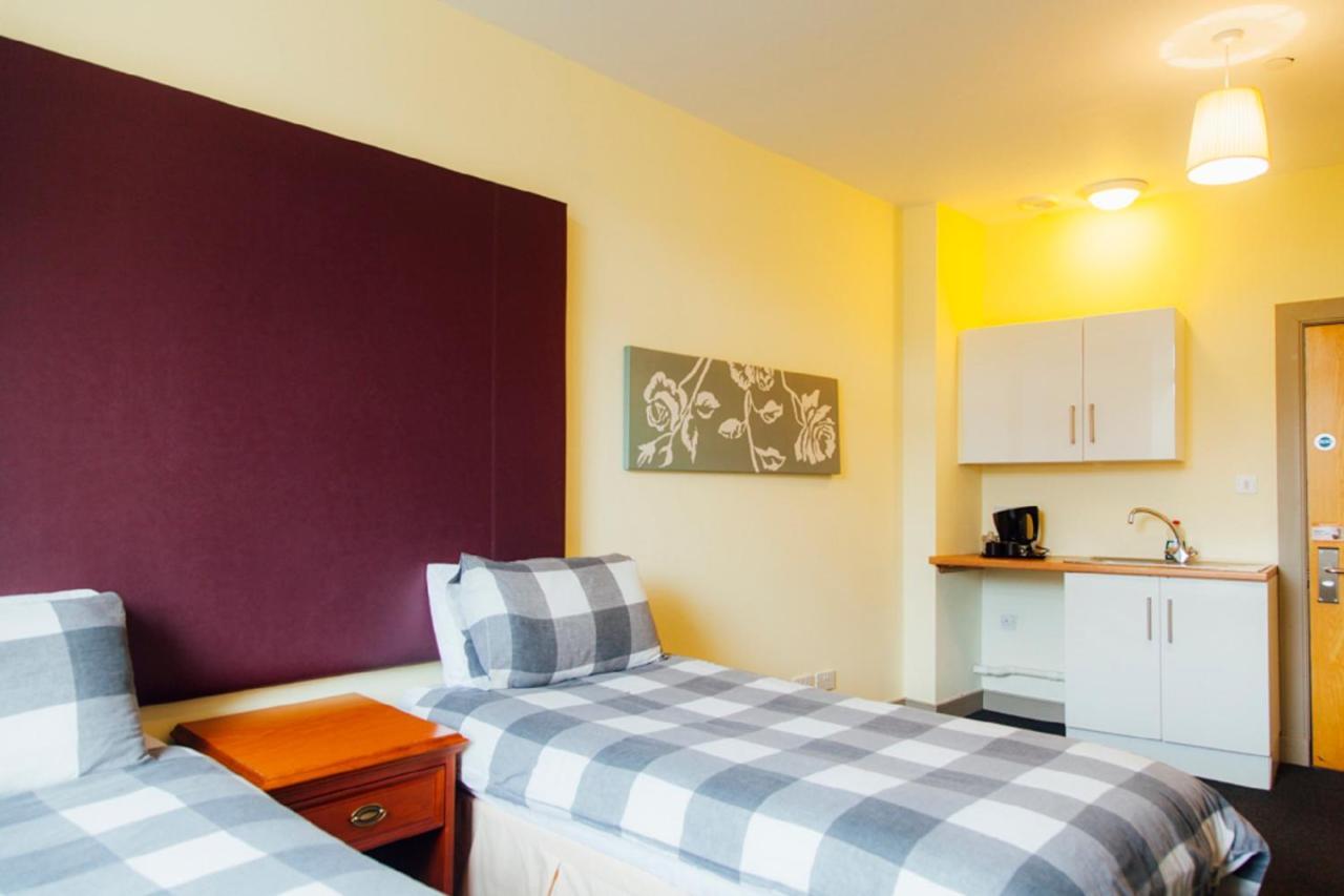 Dundee Backpackers Hostel Esterno foto