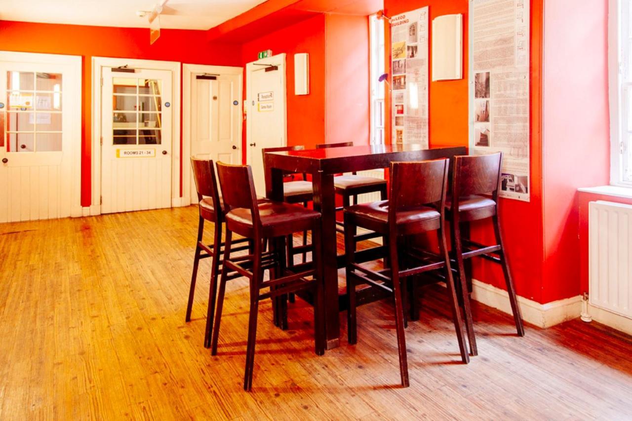 Dundee Backpackers Hostel Esterno foto