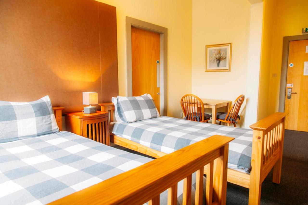 Dundee Backpackers Hostel Esterno foto